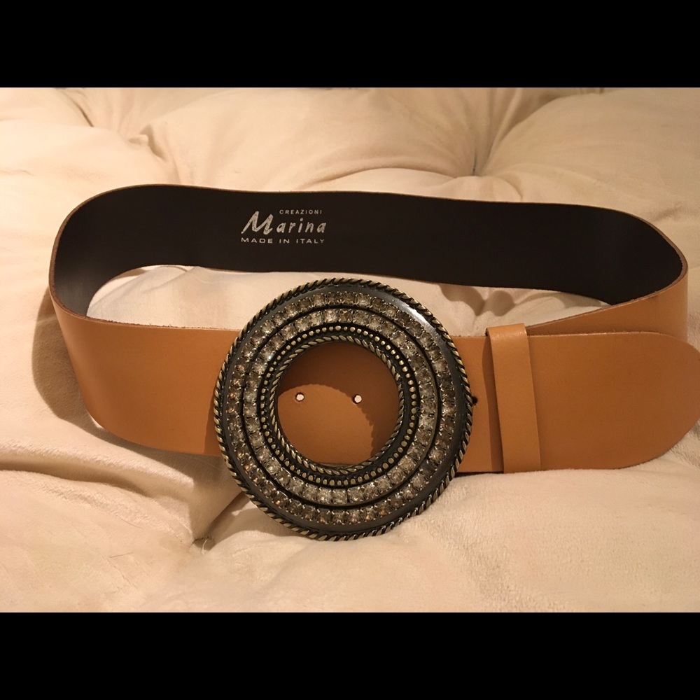 Statement Vintage Italian belt .